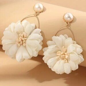 Women's White Fabric Flower Floral Gold Metal Faux Pearl Drop Earrings